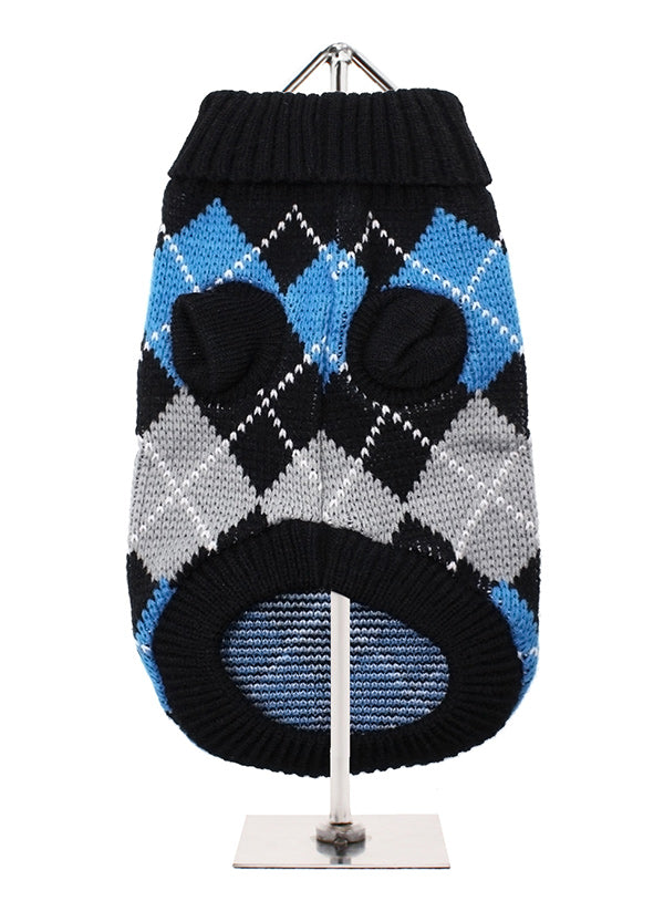 Urban Pup is this knitted black and blue jumper for dogs, with a baby blue and white diamond pattern